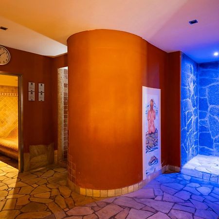 Sport Hotel Vittoria Пассо-дель-Тонале Экстерьер фото