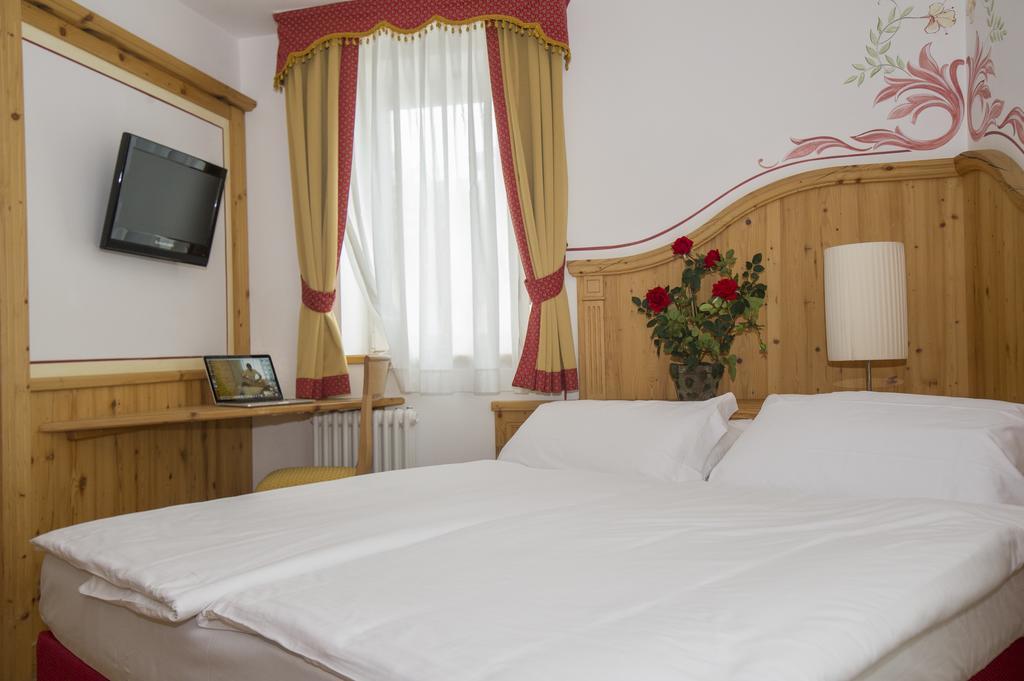Sport Hotel Vittoria Пассо-дель-Тонале Экстерьер фото