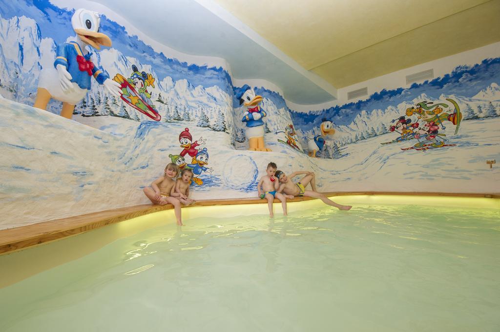 Sport Hotel Vittoria Пассо-дель-Тонале Экстерьер фото