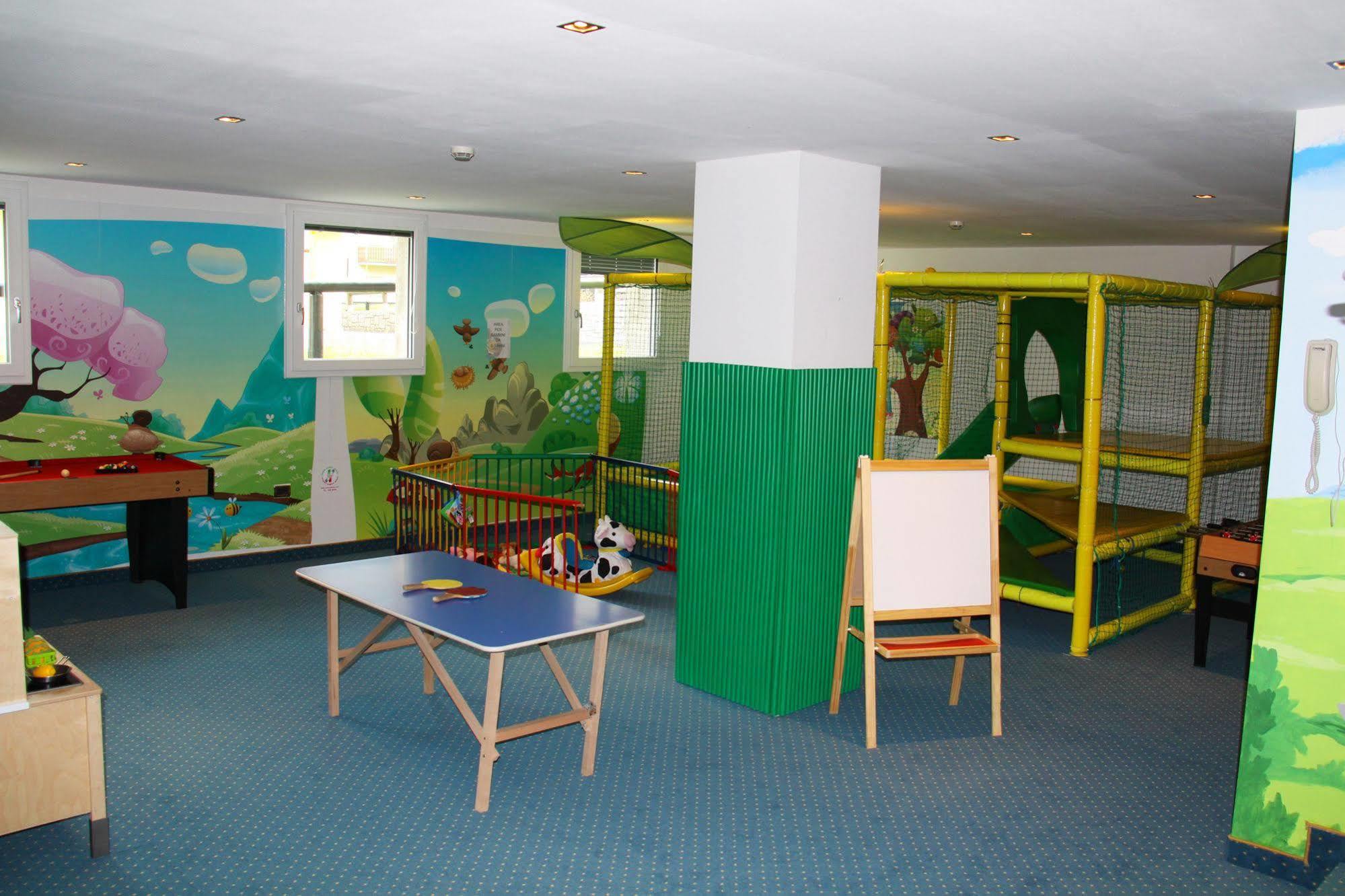 Sport Hotel Vittoria Пассо-дель-Тонале Экстерьер фото